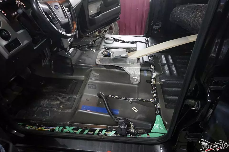 Ford F150. Шумоизоляция салона класса Люкс.